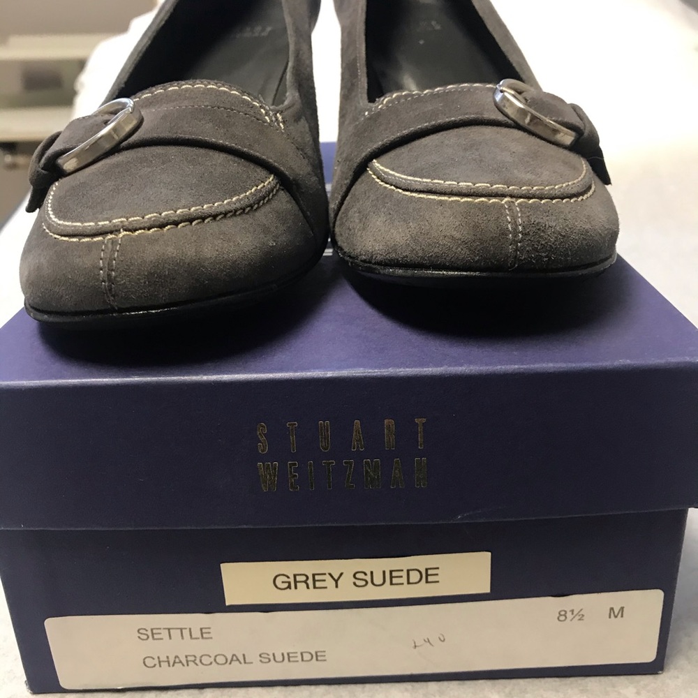 Gently used Suede shoe with shoe box